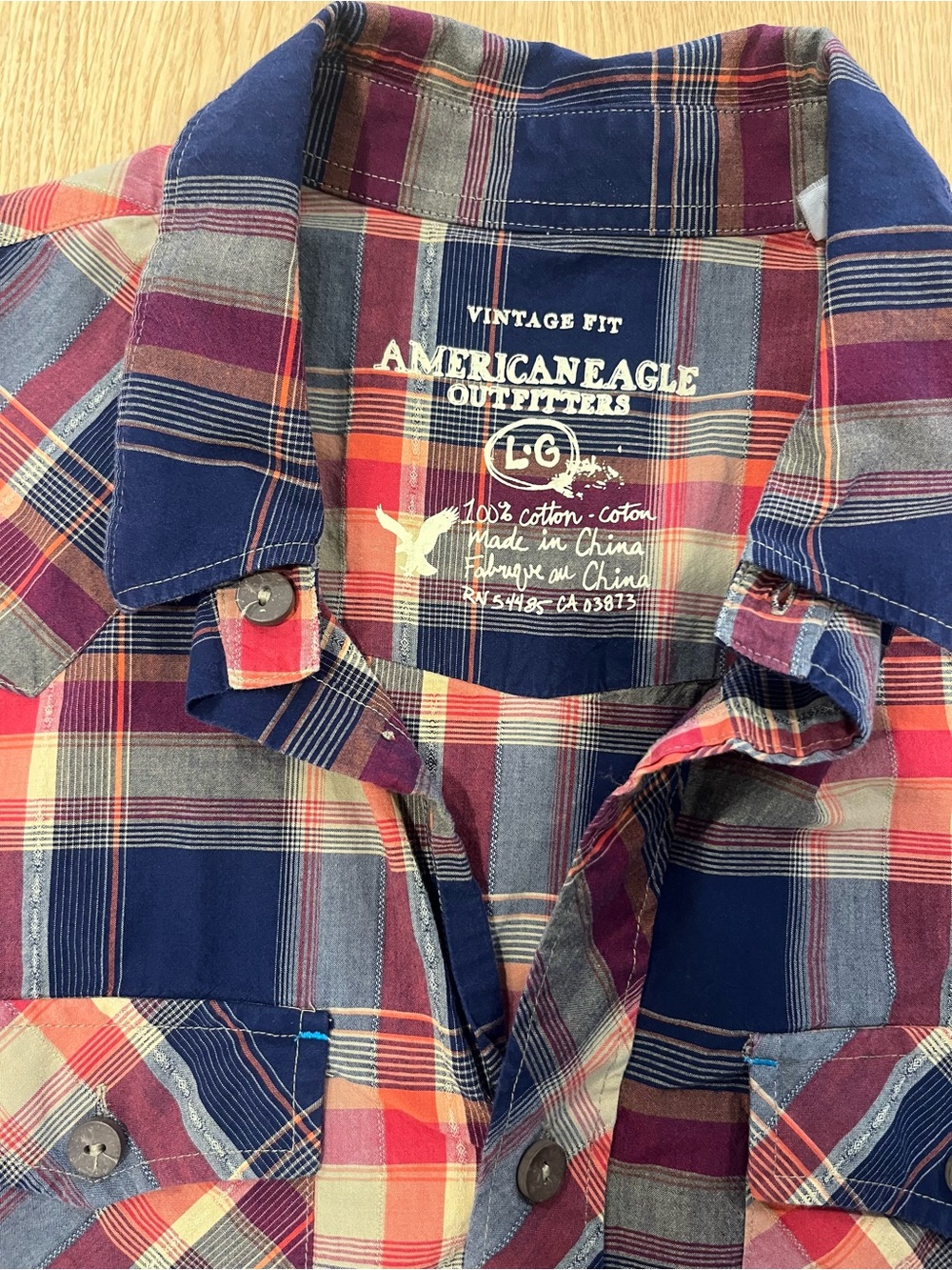 American Eagle
Navy and Red Plaid Short-Sleeve Men's Shirt - Picture 4 of 7
